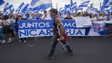 Miles de nicaragüenses salieron a las calles de la capital para exigir la renuncia del presidente Daniel Ortega.&nbsp;