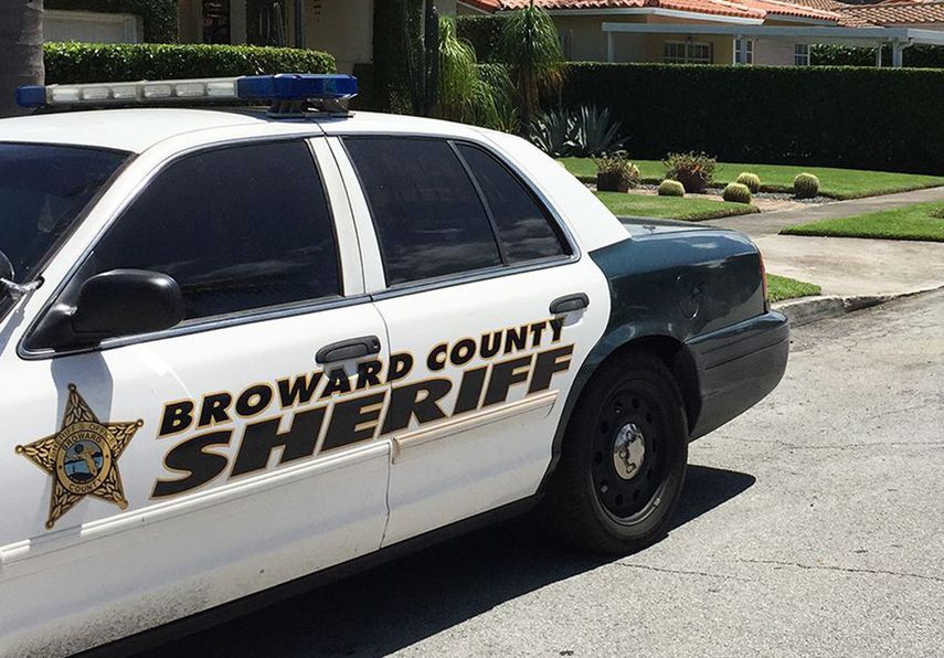 Veh&iacute;culo patrullero del condado Broward, en Florida.