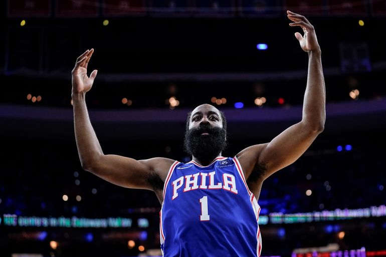 James Harden pacta con los Sixers por 68,6 millones de dólares 