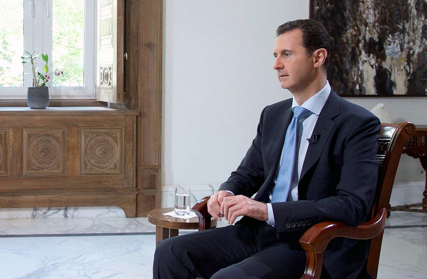 En una entrevista con el canal RTL, Fabius explicó que en la lucha contra el EI se necesitan los bombardeos aéreos, pero también tropas sobre el terreno. Según el ministro, estas últimas deberían ser fuerzas del opositor Ejército Libre Sirio, fuerzas s