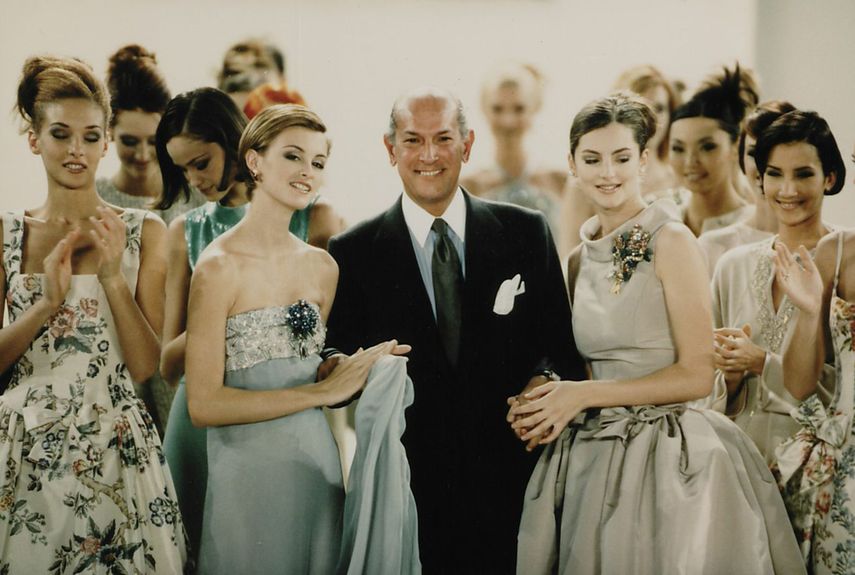 Fotografía de 1995 cedida por el Museo de Bellas Artes de Houston (MFAH), que muestra al diseñador&nbsp;Óscar&nbsp;de la Renta.