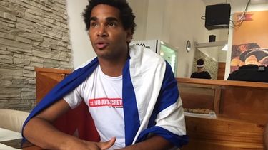 El artista Luis Manuel Otero Alcántara, en Cuba.