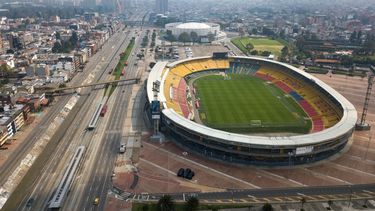 Esta foto de archivo del viernes 20 de marzo de 2020, muestra el estadio Nemesio Camacho de Bogotá en una zona que habitualmente presenta intenso tránsito pero que lucía vacía en medio de restricciones por la pandemia de coronavirus&nbsp;