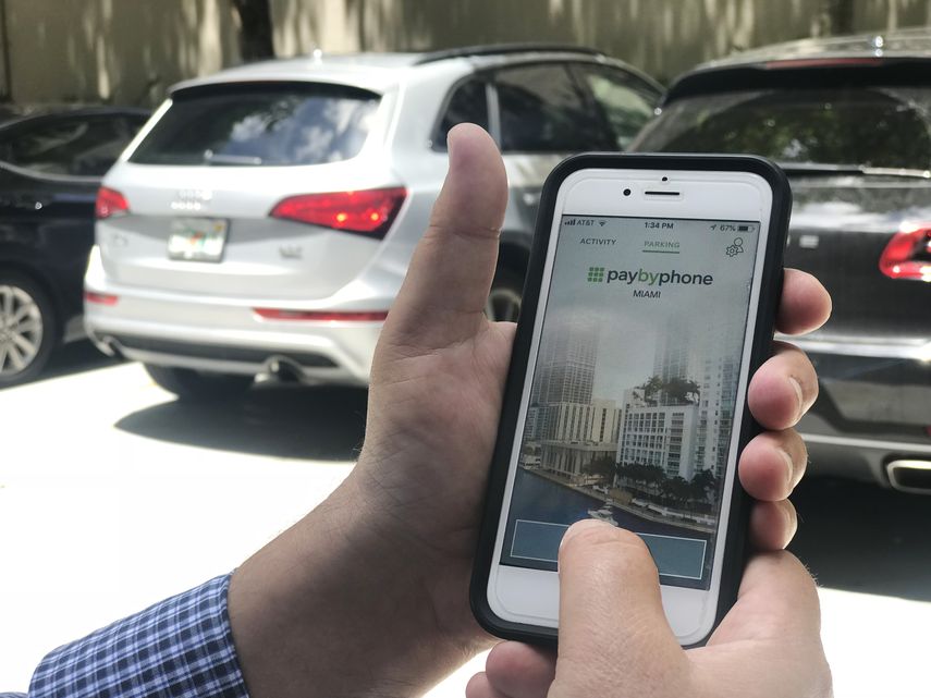 Para usar este servicio necesita un tener la aplicación en su móvil y crear un perfil.
