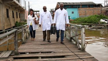 Médicos cubanos en Brasil.