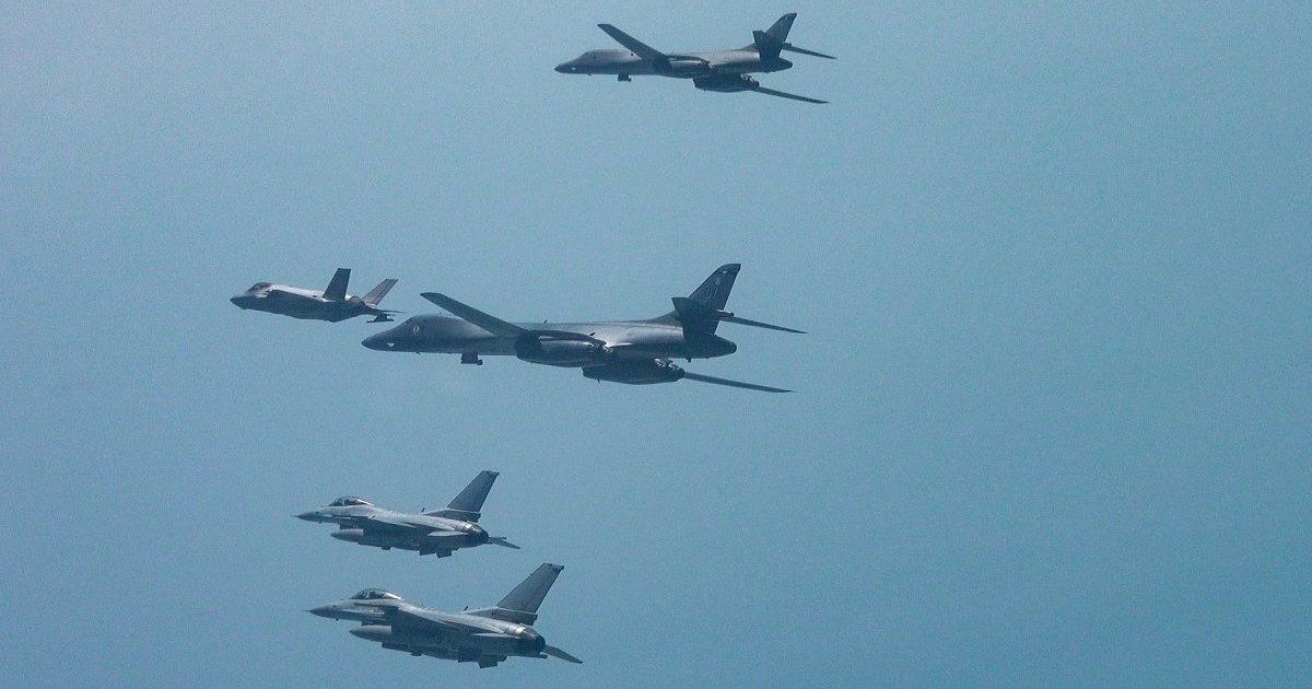 EEUU y Corea del Sur realizan maniobras aéreas con bombarderos para prepararse ante “amenazas” de Corea del Norte