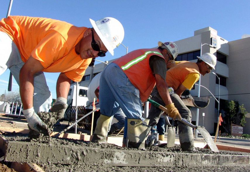 La industria de la construcción se sitúa entre las grandes generadoras de empleo. (EFE)