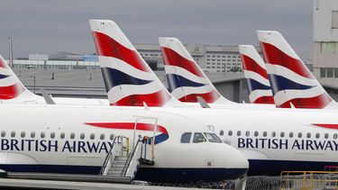 Aviones de la aerolínea británica British Airways en el aeropuerto de Londres.