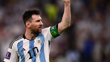 Lionel Messi festeja tras marcar el primer gol de Argentina en la victoria 2-0 ante México en el partido por el Grupo C del Mundial, el sábado 26 de noviembre de 2022, en Lusail, Catar.&nbsp;
