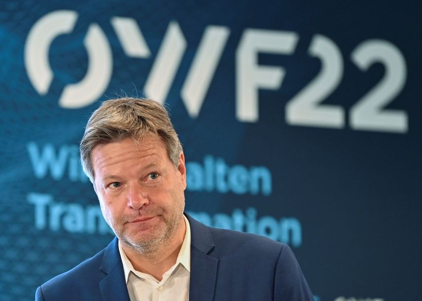 El ministro de Asuntos Económicos y Protección Climática alemán Robert Habeck participa en el Foro Económico de Alemania del Este en Bad Saarow, Alemania, 13 de junio de 2022.&nbsp; &nbsp;