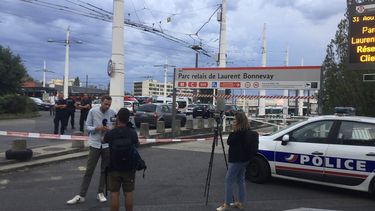 Varios reporteros informan desde las cercanías de una estación del metro donde se registró un ataque con arma blanca, en Villeurbanne, cerca de Lyon, en el centro de Francia.