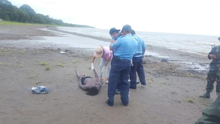 Hasta el momento han salido a flote 10 cuerpos de africanos en estado putrefacto en la desembocadura del río Sapoá, zona fronteriza con Costa Rica. (CORTESÍA)
