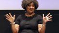Fatima Goss Graves hablando en un foro sobre acoso sexual en Beverly Hill, California, el 8 de diciembre del 2017. Goss Graves, presidenta del Fondo de Defensa Legal Times Up, dijo que mientras no haya castigo para los acosadores, el sitio de trabajo no será seguro. Fatima Goss Graves hablando en un foro sobre acoso sexual en Beverly Hill, California, el 8 de diciembre del 2017. Goss Graves, presidenta del Fondo de Defensa Legal Times Up, dijo que mientras no haya castigo para los acosadores, el sitio de trabajo no será seguro.