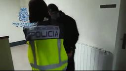 Momento de la captura de&nbsp;Javier Nava Soria en un hotel de Cabrils.