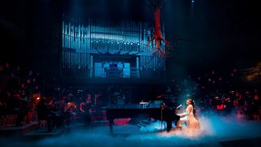 La artista venezolana Liana Malva lanza su concierto sinfónico.