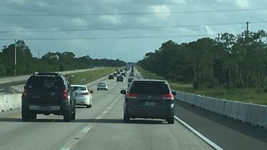 Vehículos en una carretera del sur de la Florida.&nbsp;