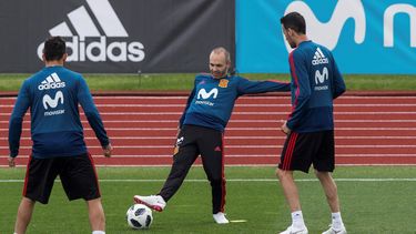 El exjugador del Barcelona participó en su primera sesión de entrenamiento con el combinado español.