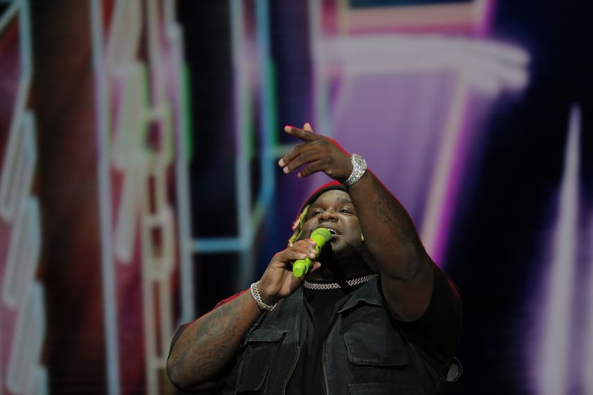 En esta fotografia de archivo del 23 de noviembre de 2019, Sech durante su presentacion en el Coca-Cola Flow Fest en la Ciudad de Mexico.