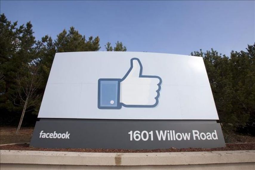 Facebook propone que se le avise con tiempo al heredero. (EFE)