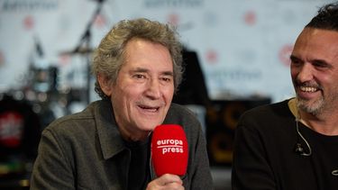 Los artistas Miguel Ríos y Ricardo Marín, durante una entrevista para Europa Press, en la AIE de Madrid, el 17 de marzo de 2025, en Madrid (España).&nbsp;