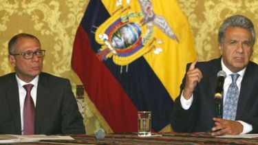 La tensión entre Moreno y el ala más fiel a Correa, de la que forma parte Glas, se agudizó cuando el presidente dio a conocer -en un discurso a la nación- los datos de la deuda pública ecuatoriana y aseguró que la situación financiera del país era crítica.