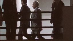  El expresidente brasileño Michel Temer (c) llega este jueves a la sede de la Policía Federal de Río de Janeiro (Brasil). 