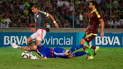 Oswaldo Vizcarrondo terminó como el villano del partido. (EFE)