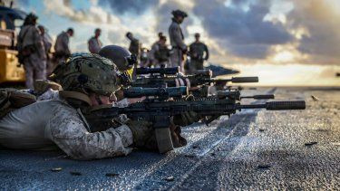 Infantes de la marina&nbsp;del&nbsp;22.º Batallón Expedicionario realizaron operaciones con fuego&nbsp;real&nbsp;a bordo de embarcaciones en el&nbsp;mar Caribe, como parte de una serie de maniobras militares destinadas a fortalecer la seguridad regional y combatir el narcotráfico.