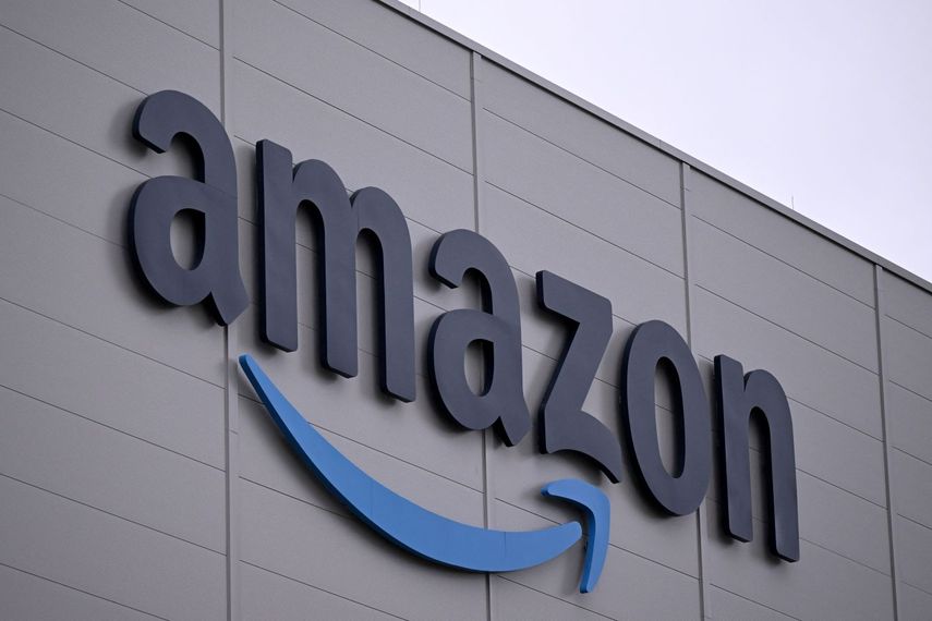 Logo del gigante minorista estadounidense Amazon.