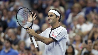 El suizo Roger Federer tras derrotar al bosnio Damir Dzumhur en la segunda ronda del US Open, el miércoles 28 de agosto de 2019, en Nueva York.&nbsp;