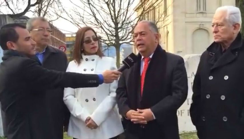 Los miembros de la ANC, Tania Díaz, Elvis Amoroso, Darío Vivas y Saúl Ortega, ofrecieron unas declaraciones a las afueras de la institución, en las cuales no hicieron referencia a la negación de entrada.