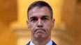El primer ministro de España, Pedro Sánchez, hace gestos mientras se dirige a los periodistas después de reunirse con el rey Felipe VI de España en el Palacio de la Almudaina en Palma de Mallorca, España, el 29 de julio de 2026.