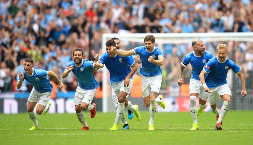 &nbsp;Ahí, el primer campeón de todos los torneos del fútbol inglés comenzó otro curso ganando, con su quinto título seguido, cuando Gabriel Jesus convirtió el definitivo lanzamiento.