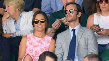 Pippa Middleton con su prometido Jamer Mathews. (PINTEREST).