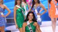 Miss Universo Sudáfrica Natasha Joubert aparece en el escenario en la 69 competencia de Miss Universo en Miami, Florida. El concurso Miss Sudáfrica aceptará a participantes transexuales.