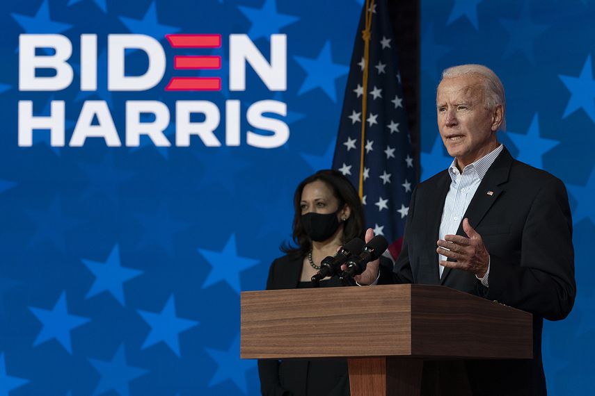Joe Biden habla sobre el resultado de la elecciones, acompañado de Kamala Harris.