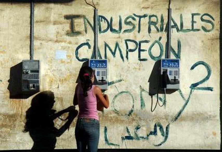 Hasta ahora, las operadoras estadounidenses no podían hacer llamadas directas a Cuba, necesitando de un tercero –una operadora extranjera– para concretar la conexión final. Foto EFE