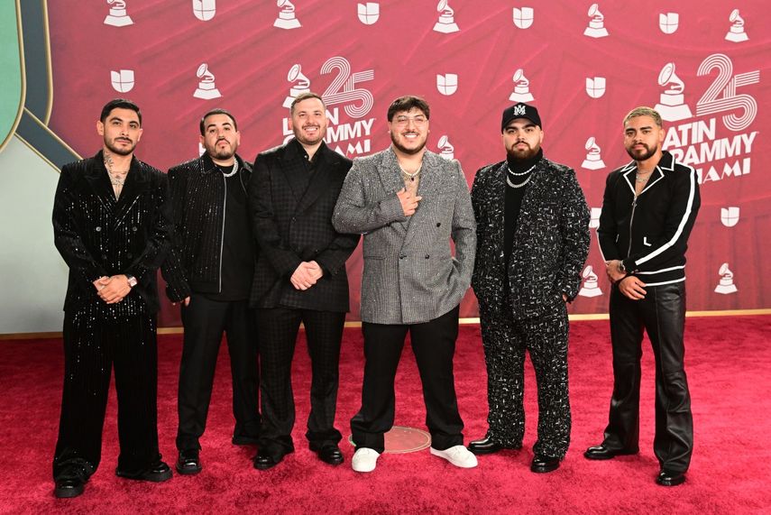 La banda mexicano-estadounidense Grupo Frontera asiste a la 25a edición de los Premios Latin Grammy en el Kaseya Center en Miami, Florida, el 14 de noviembre de 2024.&nbsp;