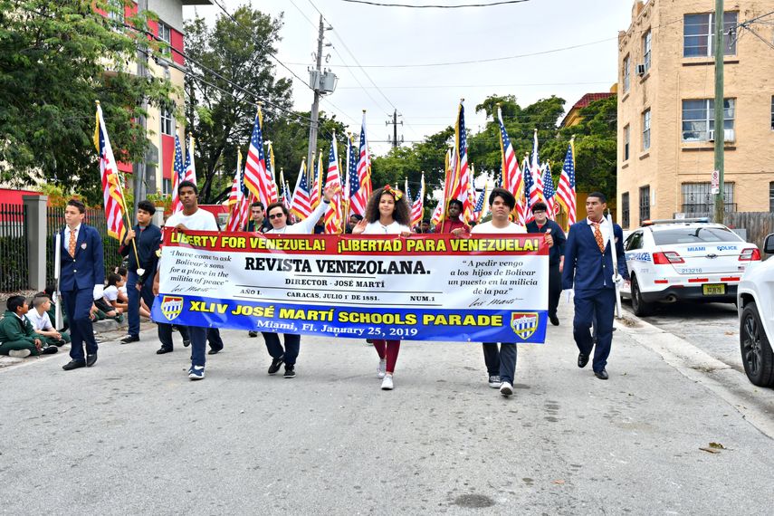 Estudiantes en la&nbsp;Parada Escolar Martiana.