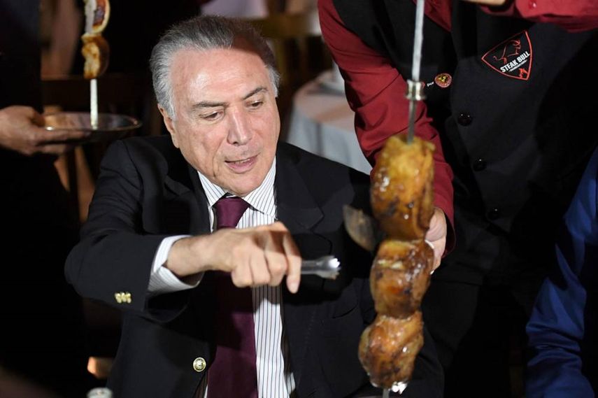 Funcionarios del Partido del Movimiento Democrático Brasileño (PMDB) del presidente Michel Temer, estarían involucrados en la legalización de la carne maquillada&nbsp;