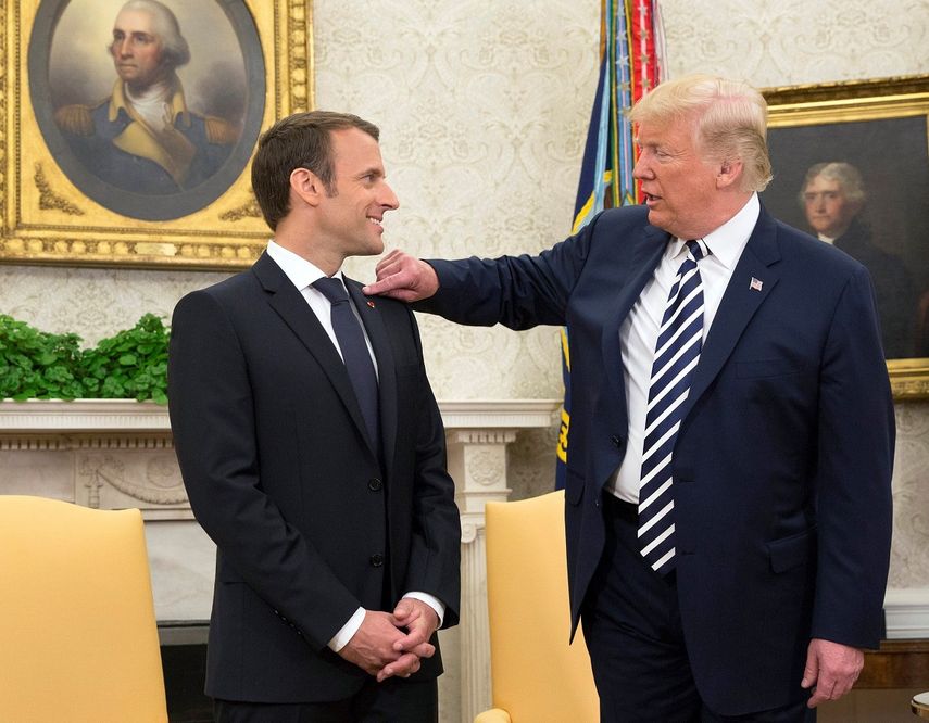 El presidente Donald Trump (der.) y su homólogo francés, Emmanuel Macron, en la Casa Blanca, en Washington DC, el 24 de abril de 2018.