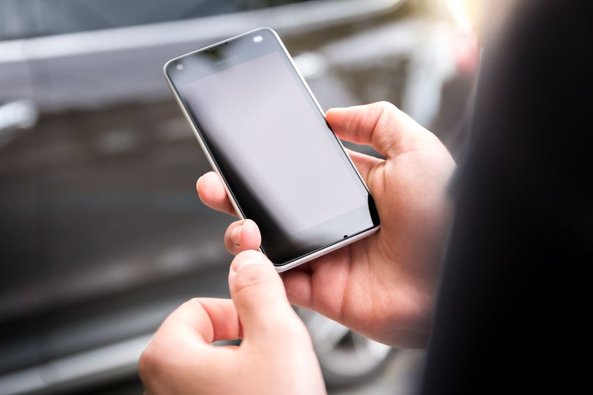 Un estudio nacional señala que uno de cada cuatro accidentes está relacionado con el uso de los teléfonos celulares.
