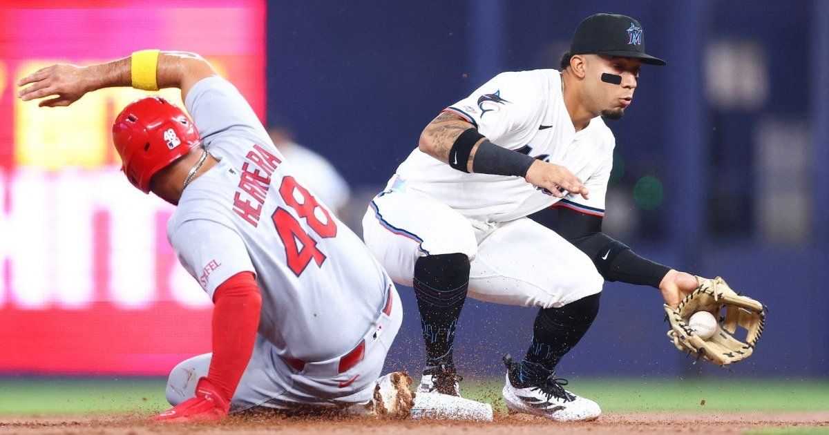 Máximo Acosta cumple el sueño de su padre y debuta en Grandes Ligas con los Miami Marlins