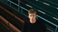 Louis Vuitton anuncia al nadador francés Léon Marchad como embajador de la casa con motivo de los Juegos Olímpicos y Paralímpicos de París 2024.