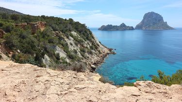 Imagen referencial de una de las playas de Ibiza, en España.