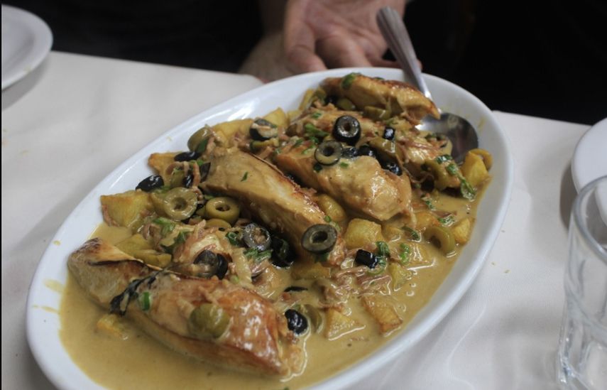 Todo lo que sea comida tradicional de abuela, de olla, y que tenga una especie de cariño, de estar arraigado en el corazón de la persona, todo eso es para nosotros Antigourmet.