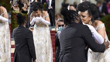 En esta combinación de fotografías el excandidato a la asamblea estatal de Nueva York Bobby Digi Olisa, izquierda, le propone matrimonio a Laurie Cumbo, comisionada de asuntos culturales de Nueva York en la gala del MET para celebrar la inauguración de la exposición In America: An Anthology of Fashion el 2 de mayo de 2022 en Nueva York.&nbsp;