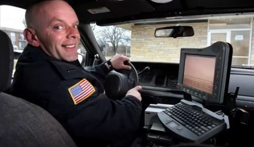 El teniente policial Joe Gliniewicz fue encontrado herido de bala por sus compañeros. (CORTESÍA)