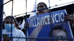 Seguidores del candidato presidencial de Ecuador Fernando Villavicencio lamentaron el asesinato