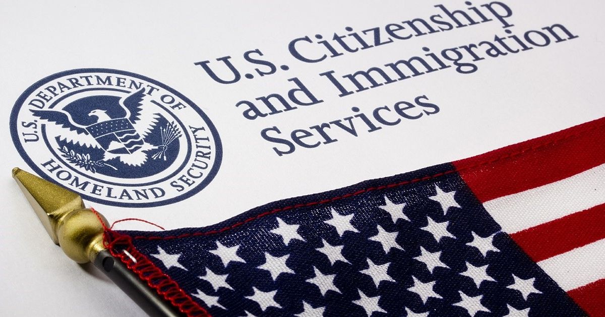 USCIS modifica el proceso de renovación de permisos de trabajo para extranjeros